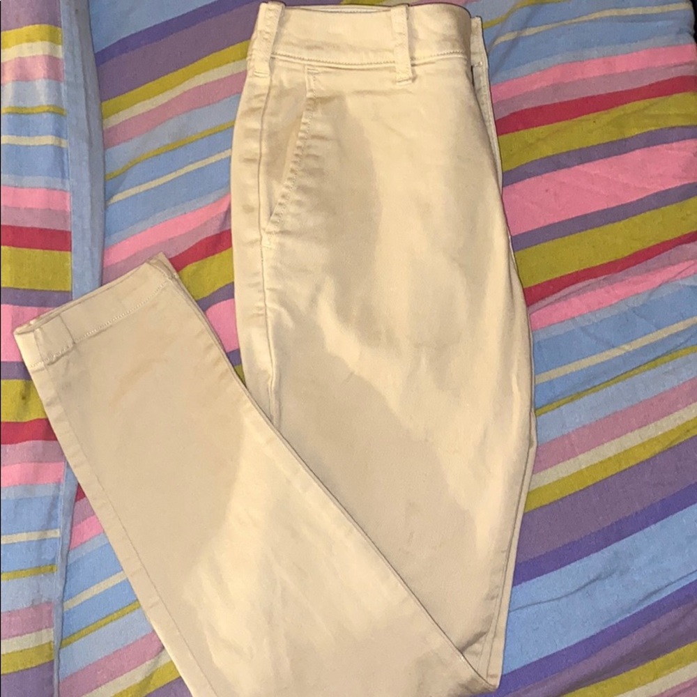 Hollister khaki Chino style young man pants 28X30